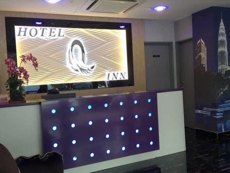 Oyo 176 Hotel Q Inn Петалинг-Джая Экстерьер фото